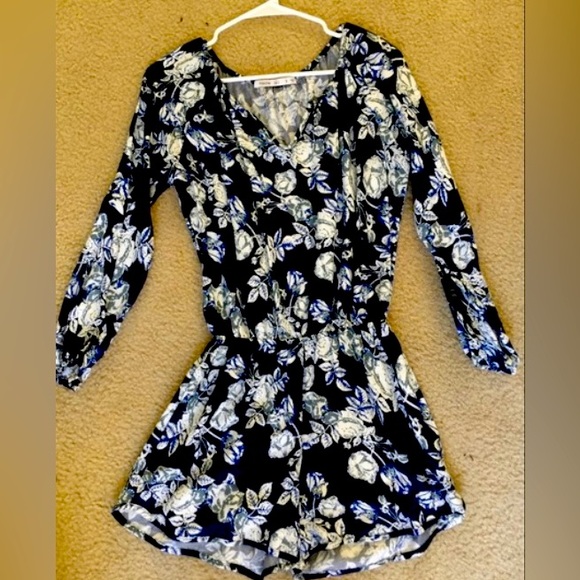 Floral Romper - Picture 1 of 3